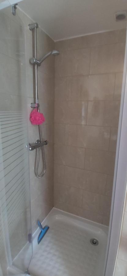 Petit Logement Sur Jardin Apartamento Saint-Herblain Exterior foto